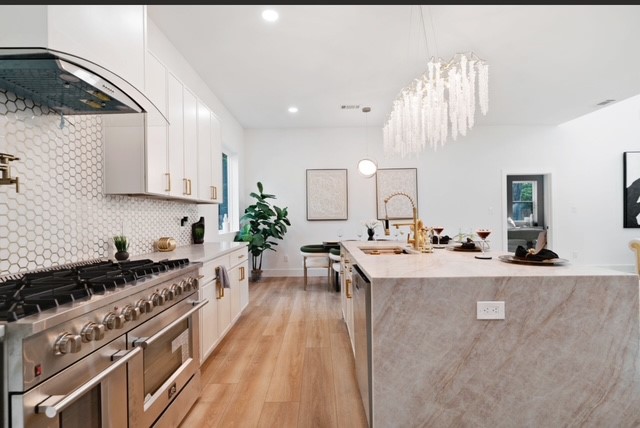 210 CHATEAU PLACE