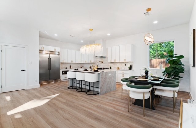 210 CHATEAU PLACE