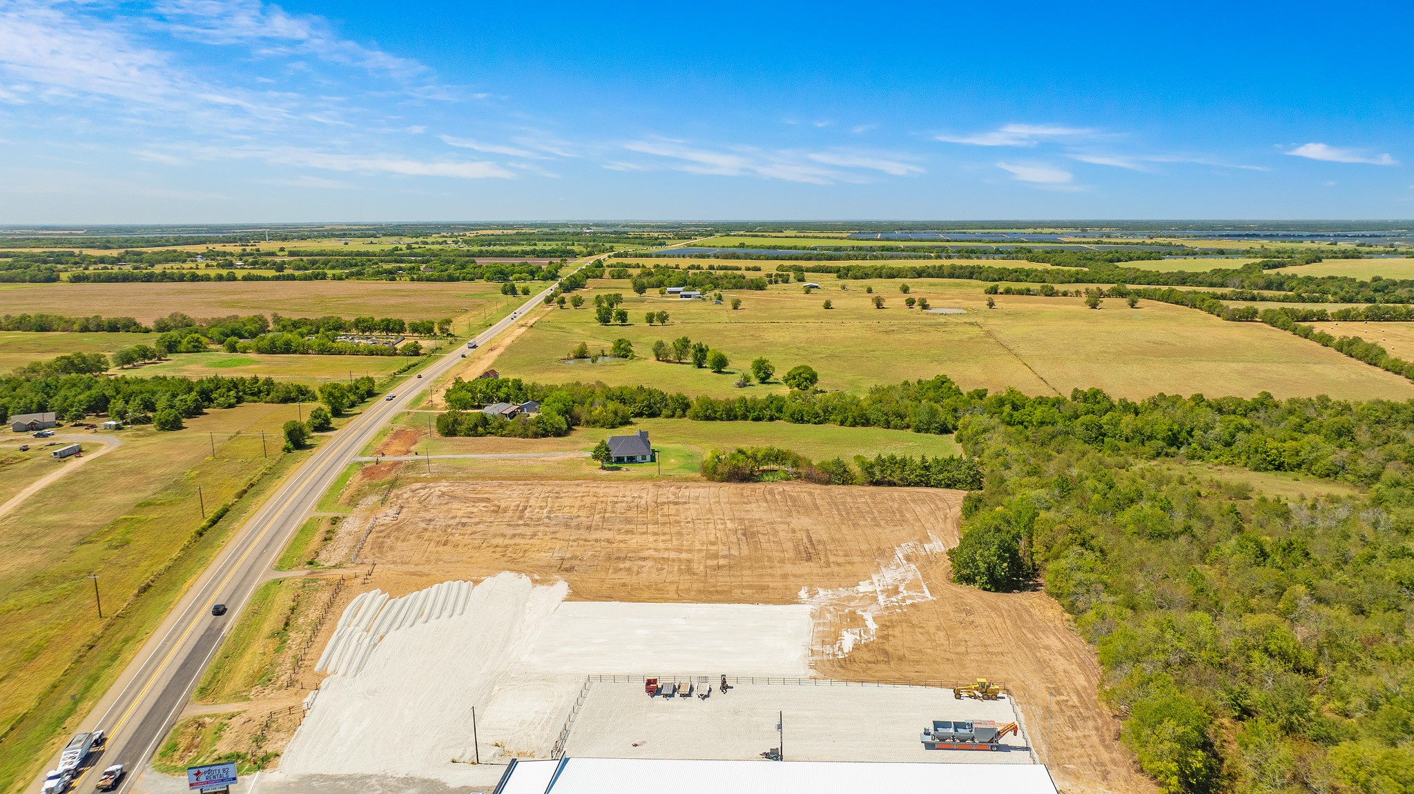 TBD W HWY 82