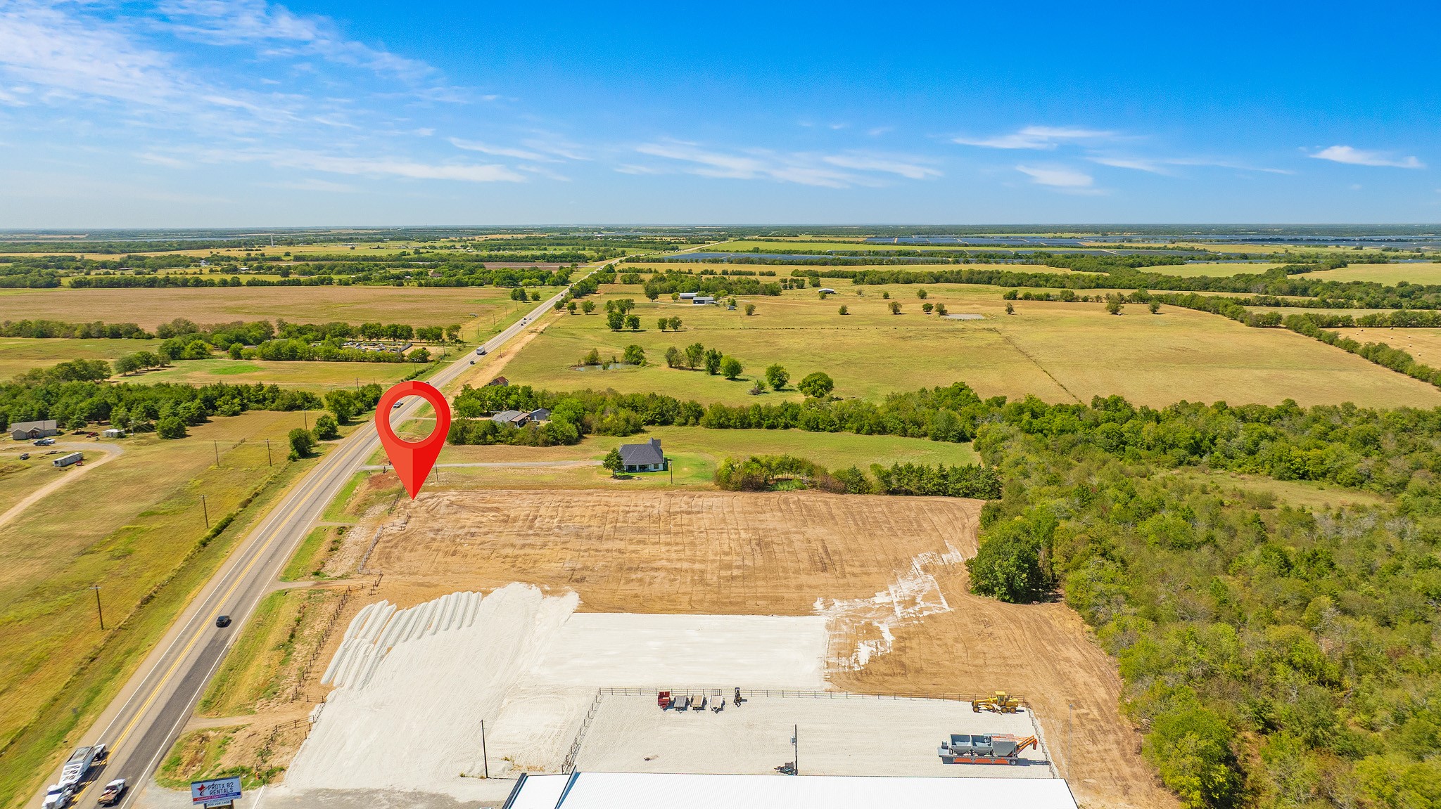 TBD W HWY 82