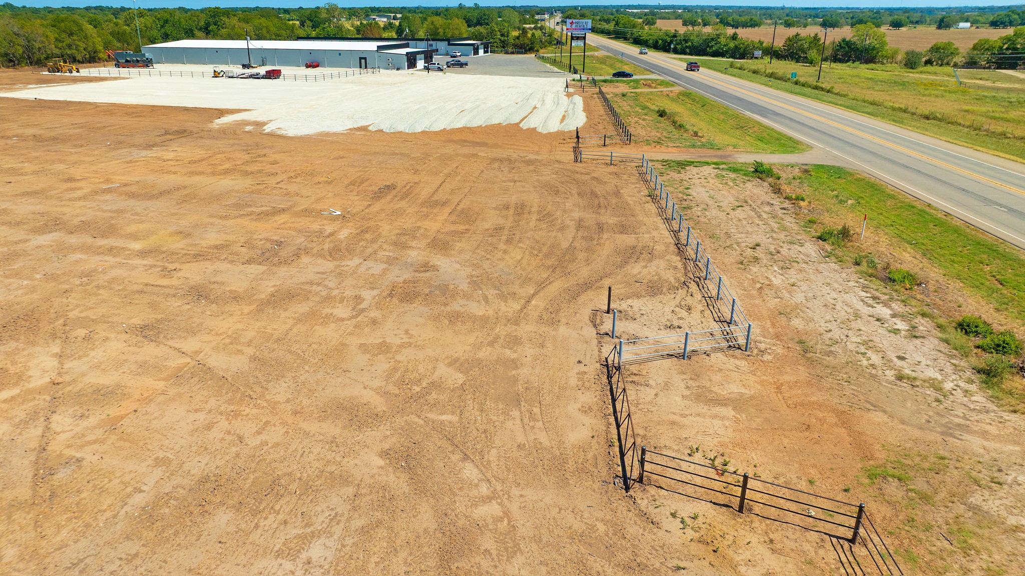 TBD W HWY 82