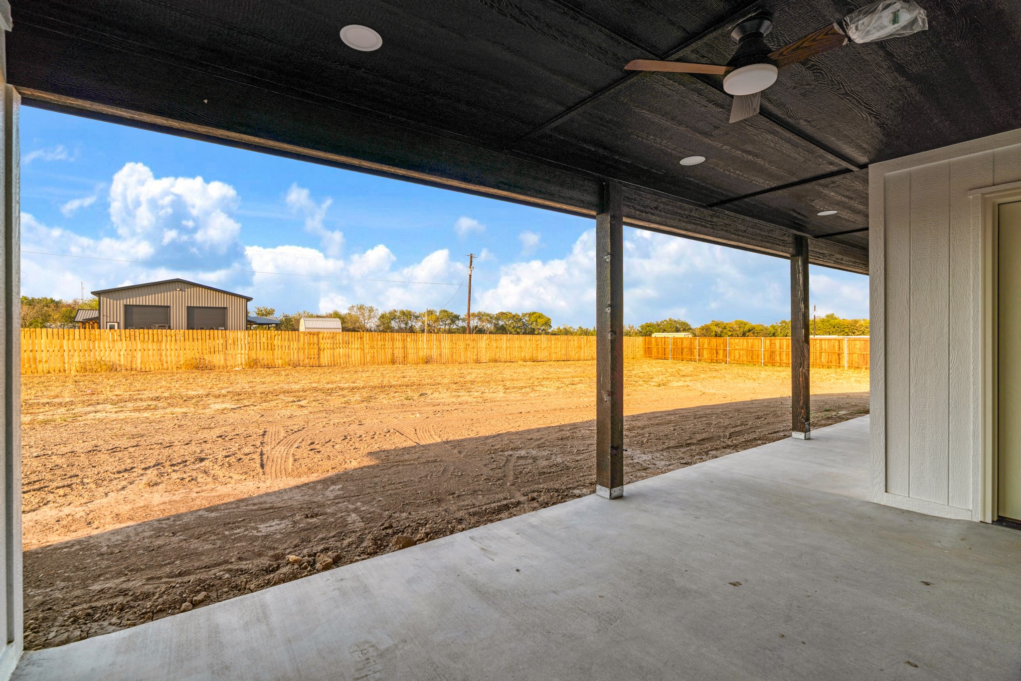 27 Private Road 33039