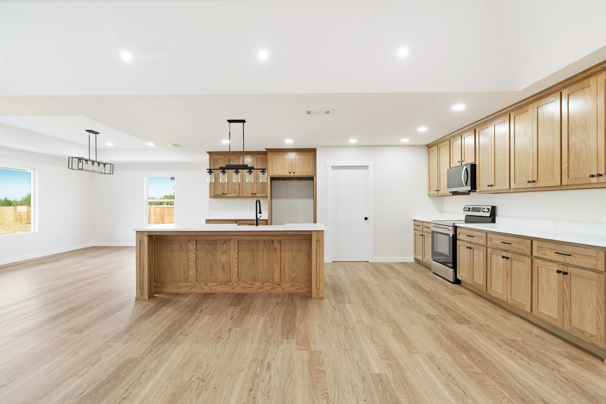 27 Private Road 33039