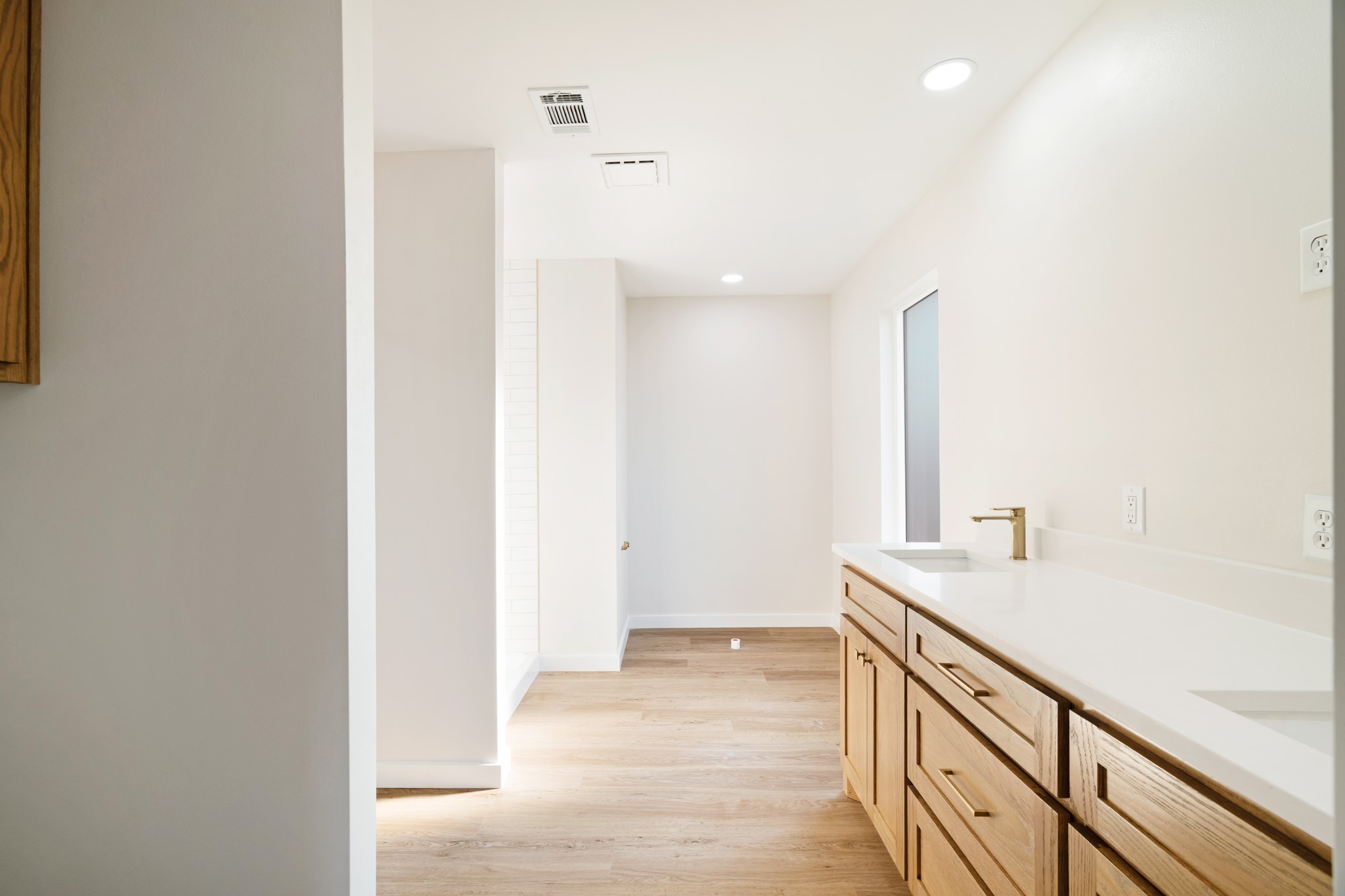 27 Private Road 33039