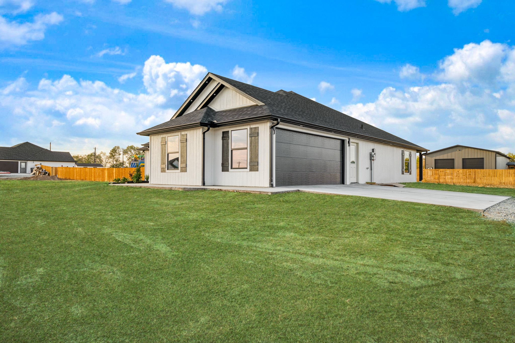 27 Private Road 33039
