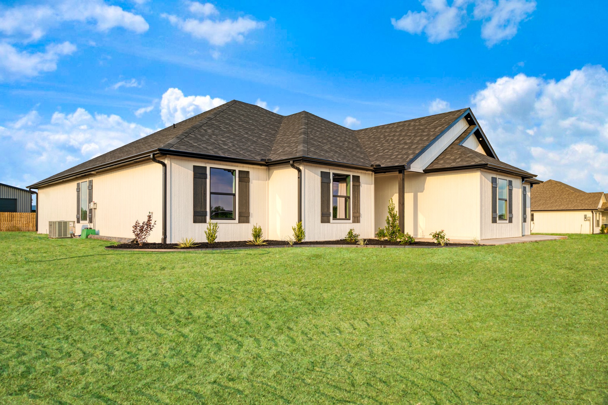 27 Private Road 33039