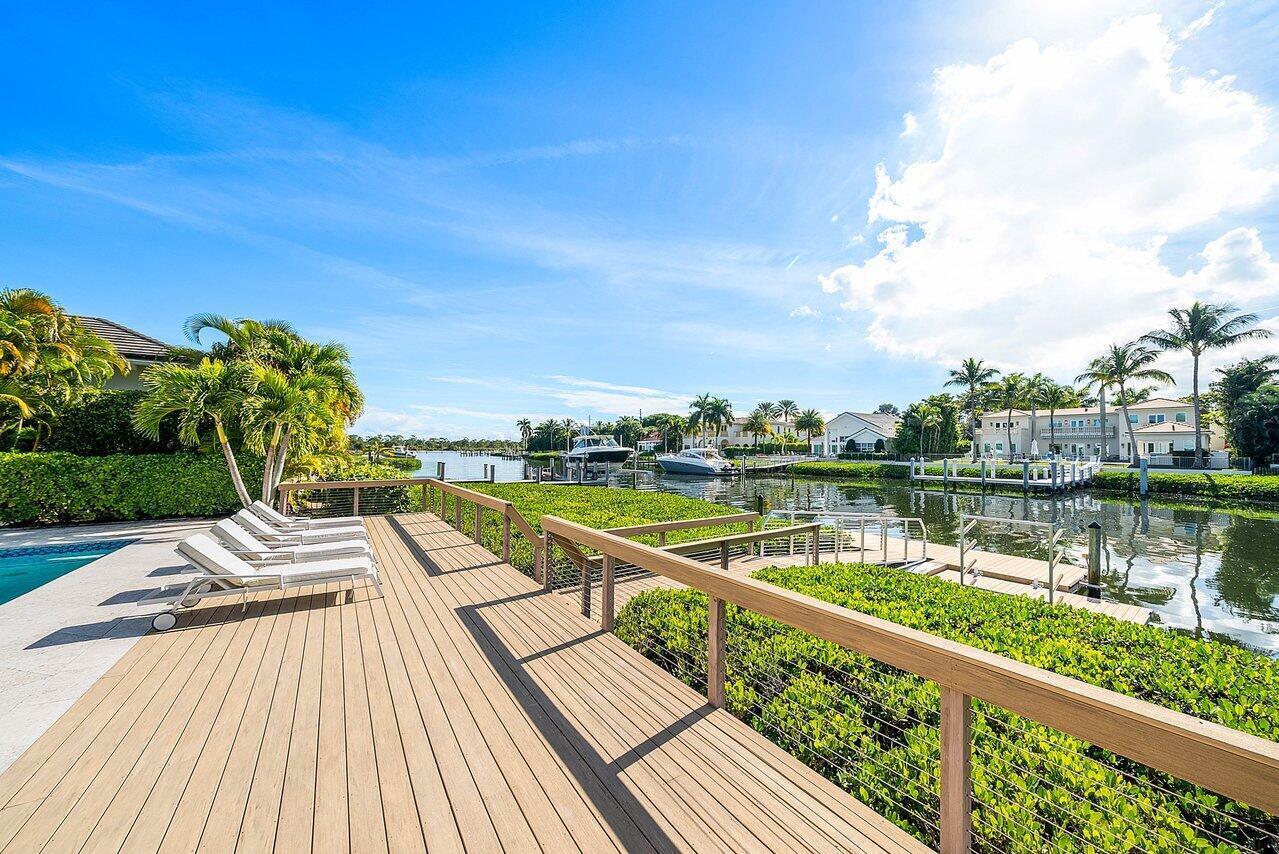 215 Island Drive