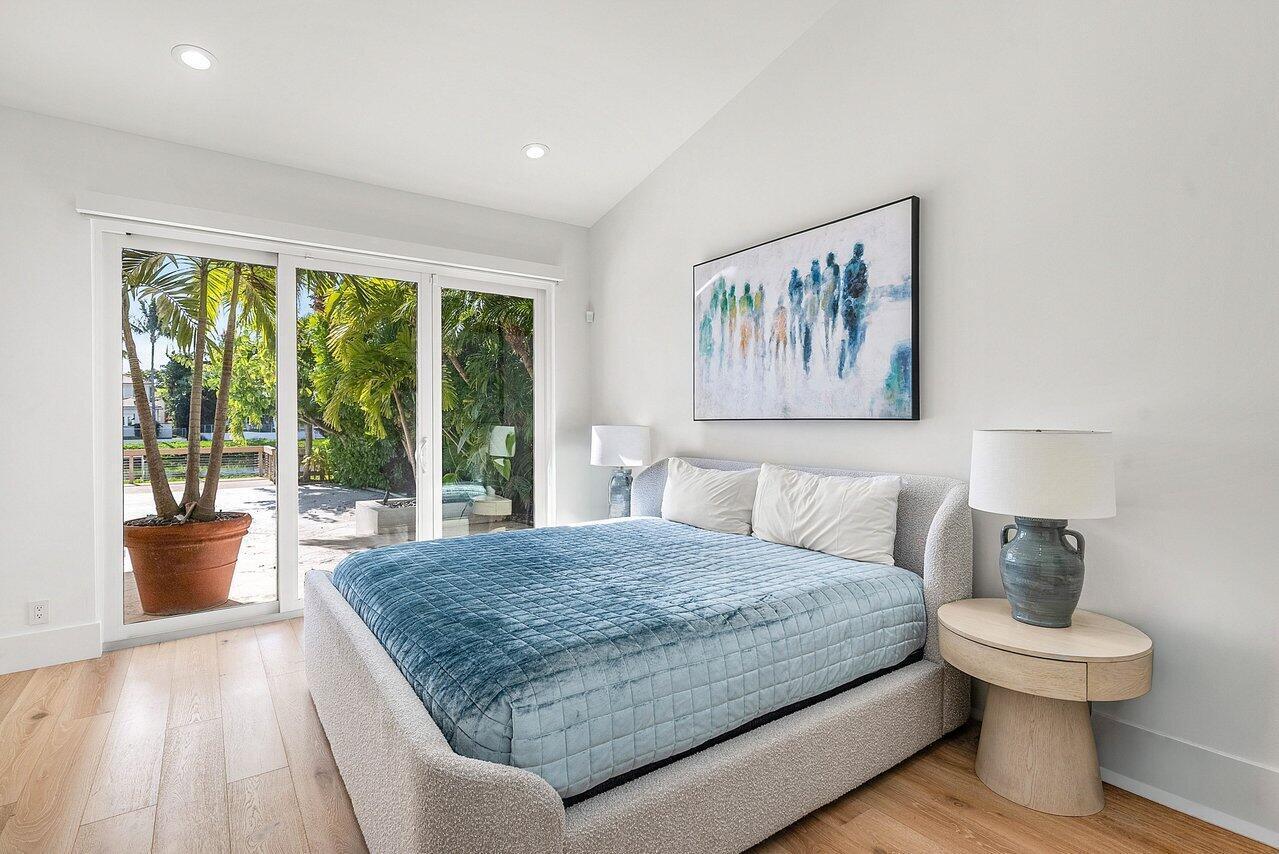 215 Island Drive