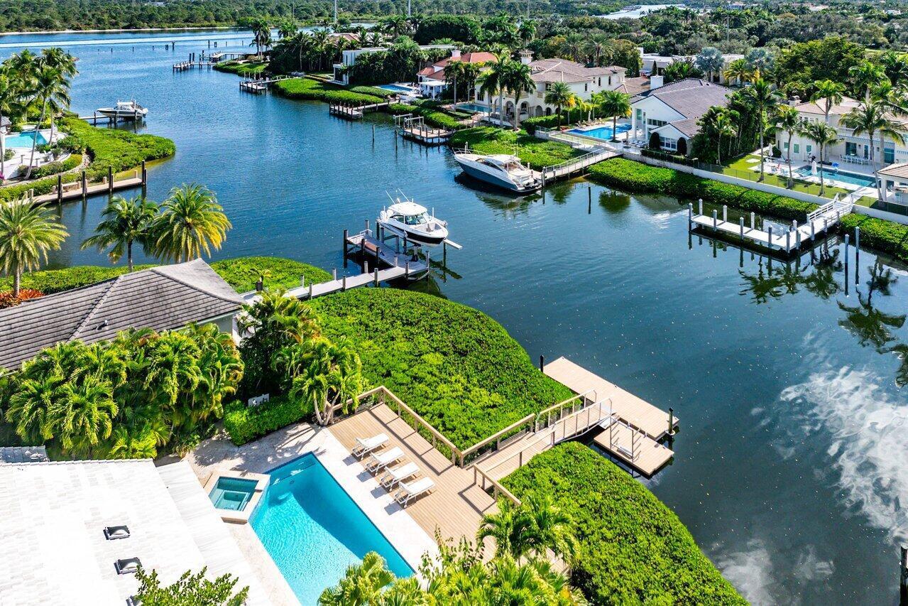 215 Island Drive