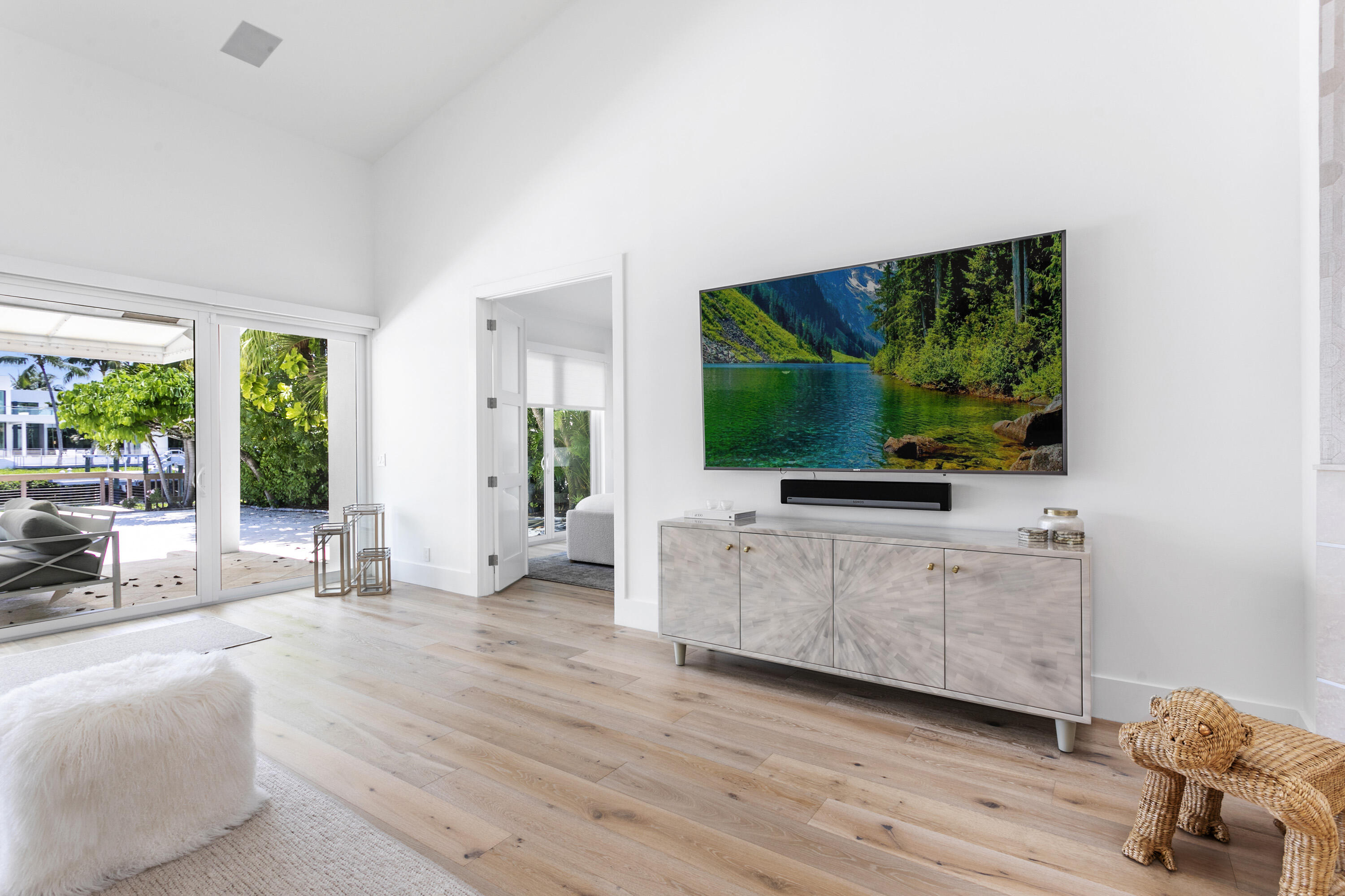 215 Island Drive