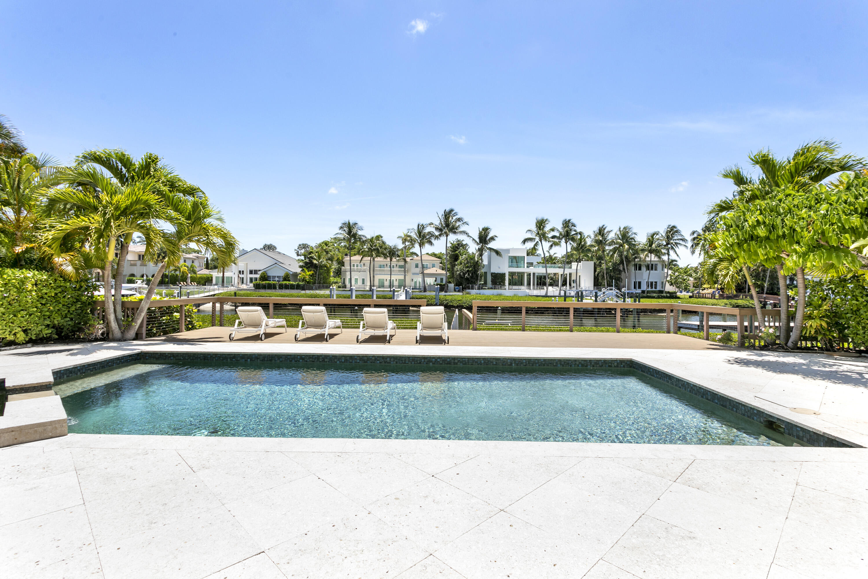 215 Island Drive