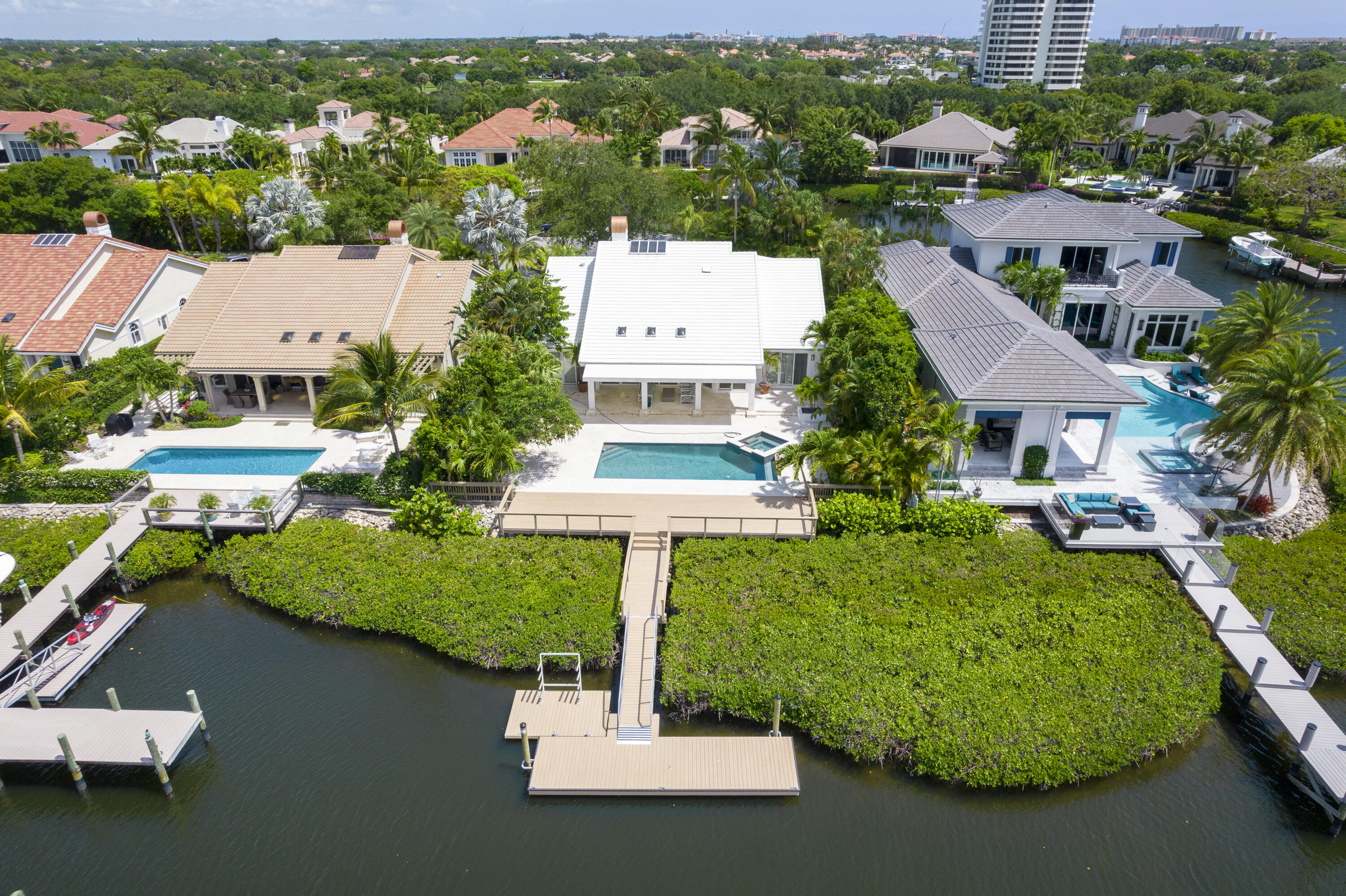 215 Island Drive