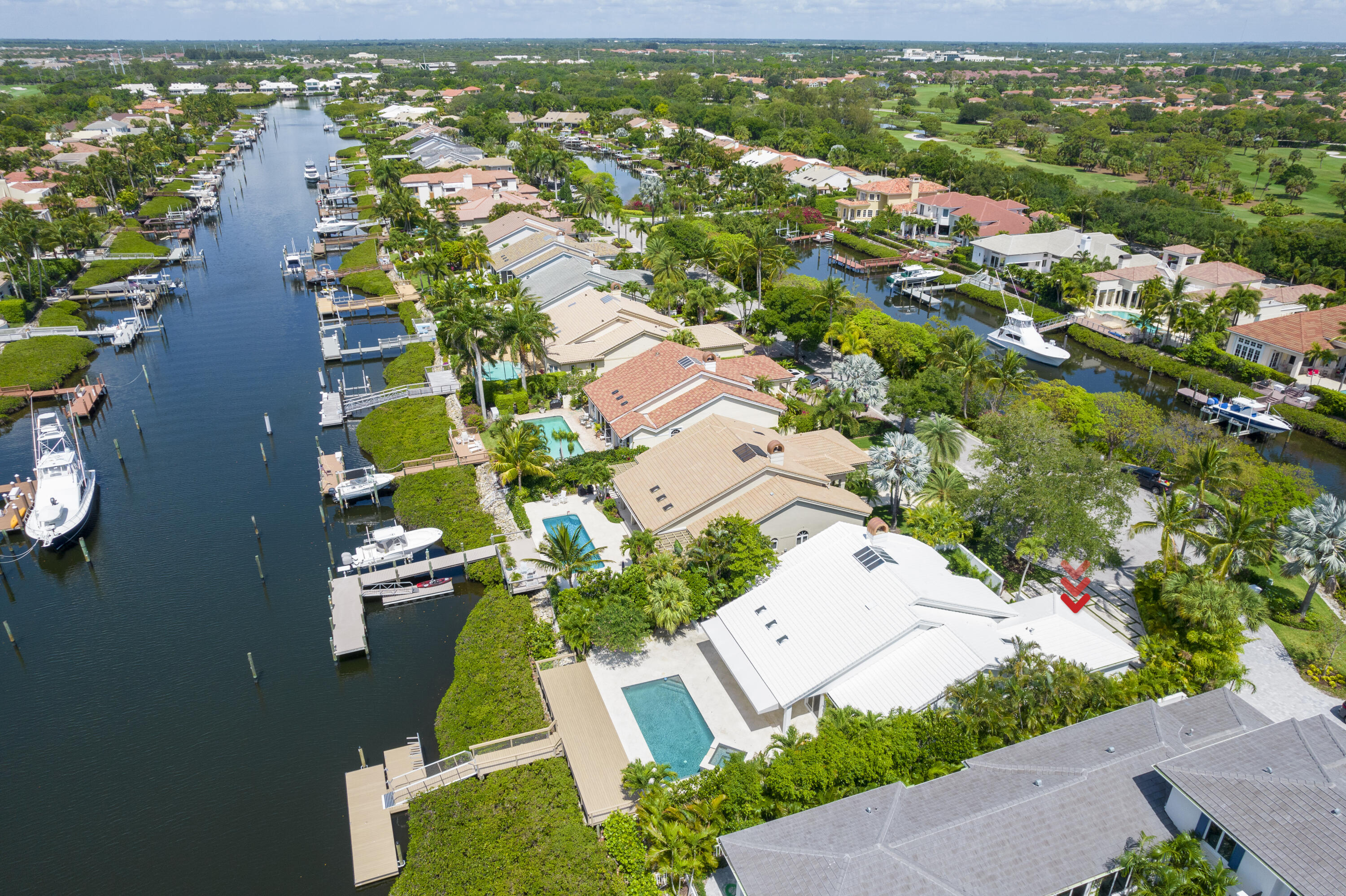 215 Island Drive