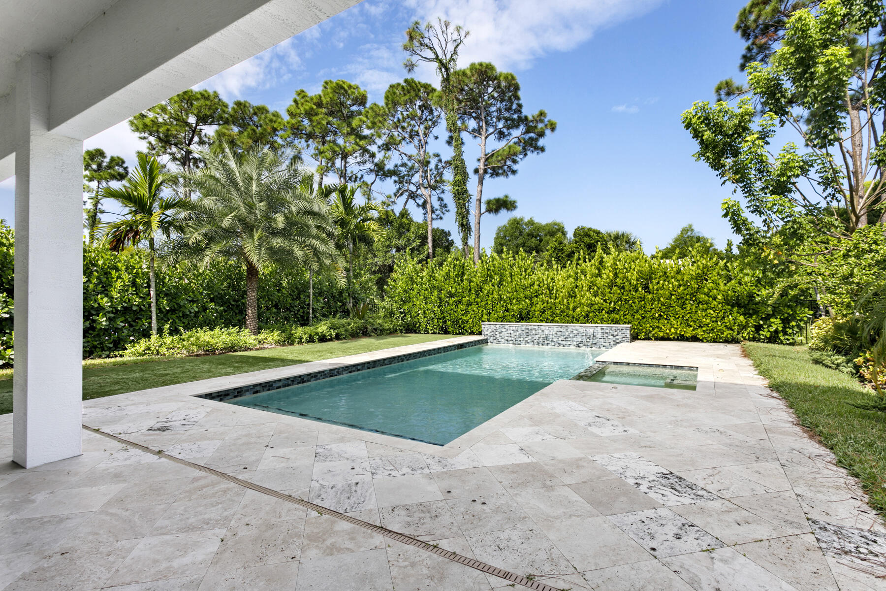 13450 Artisan Circle