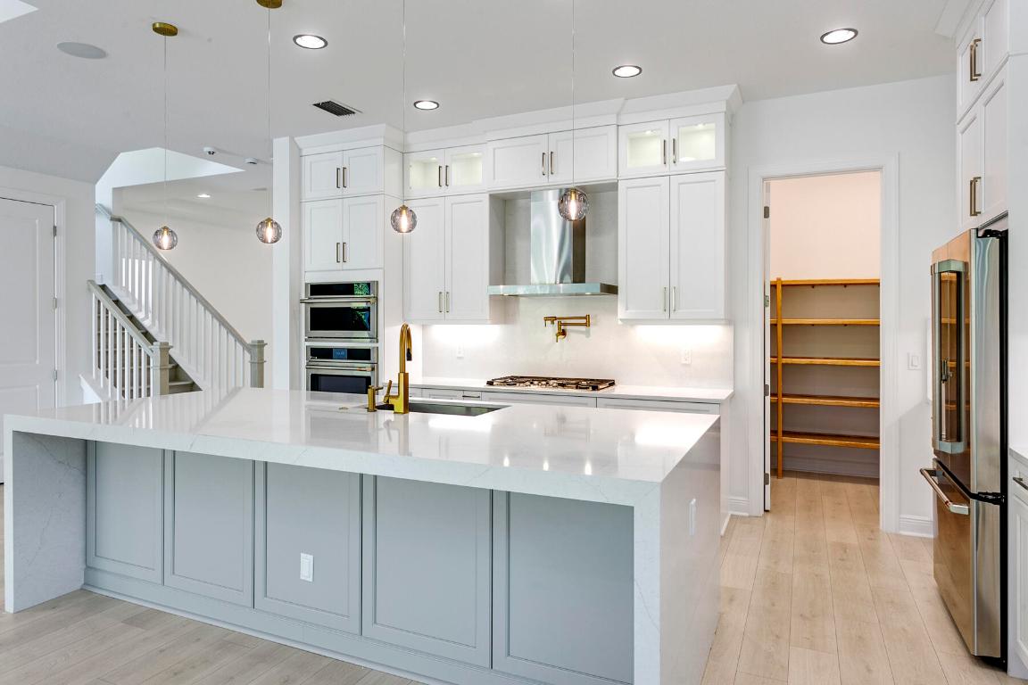 13450 Artisan Circle