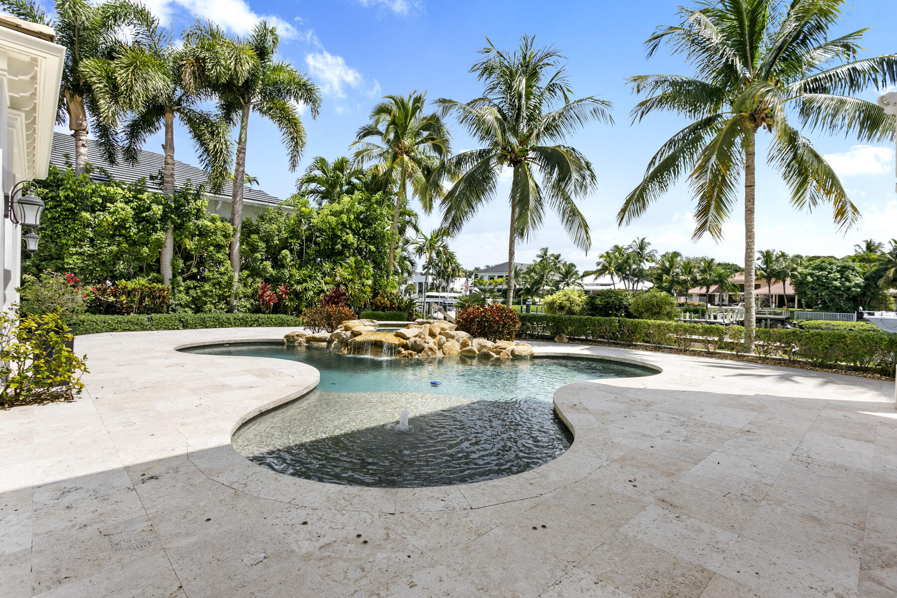 155 Commodore Drive