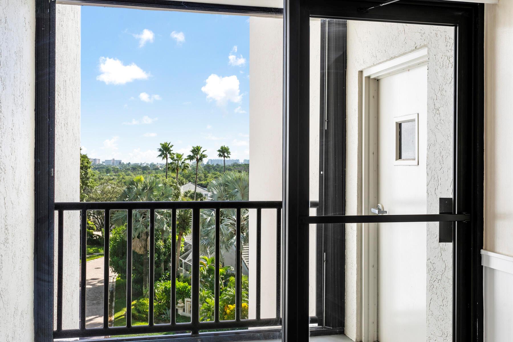 3322 Casseekey Island Road 504