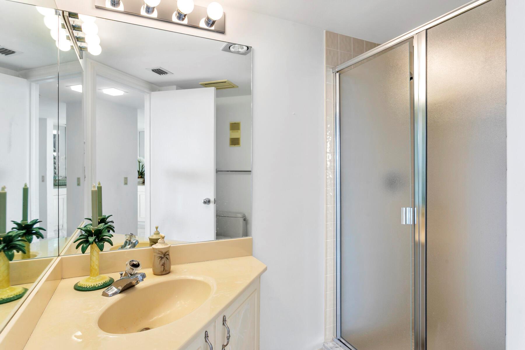 3322 Casseekey Island Road 504