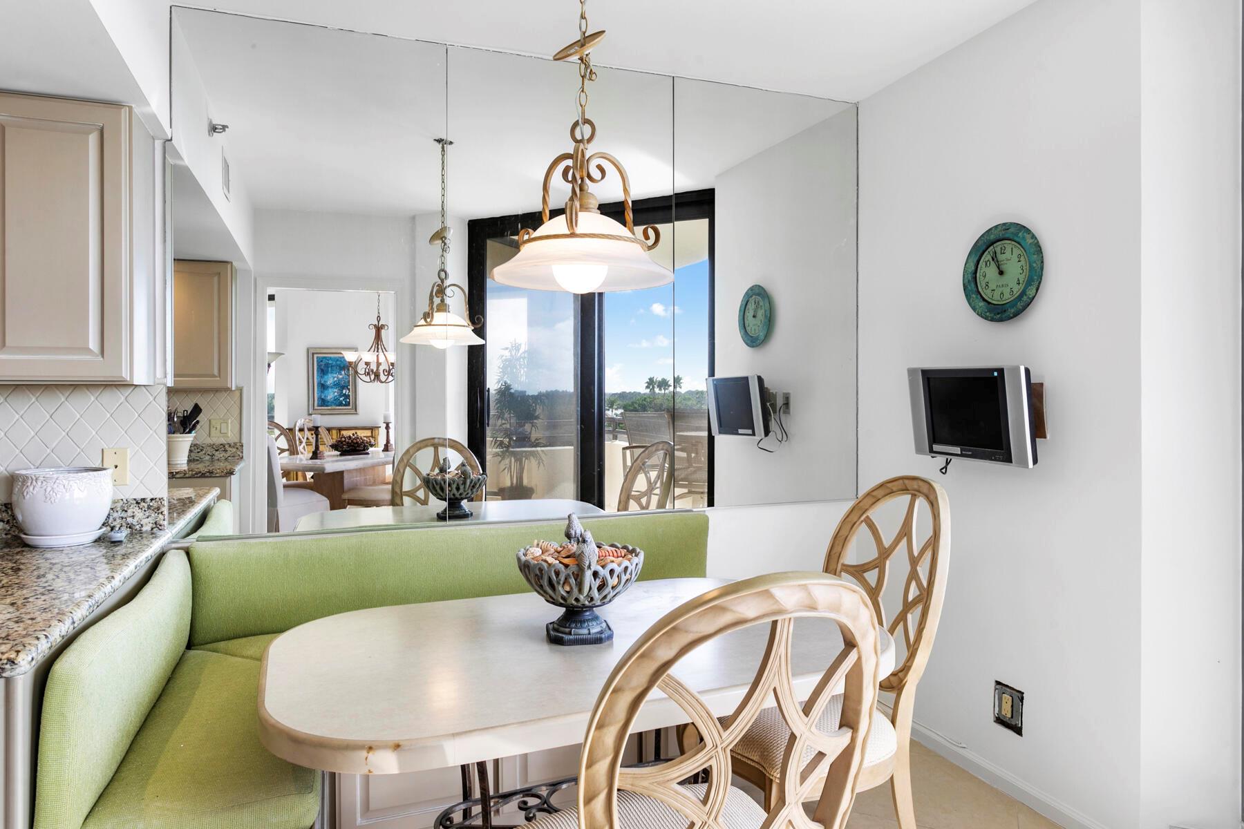 3322 Casseekey Island Road 504