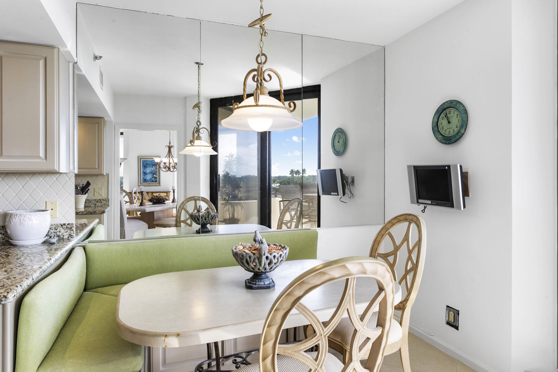 3322 Casseekey Island Road 504