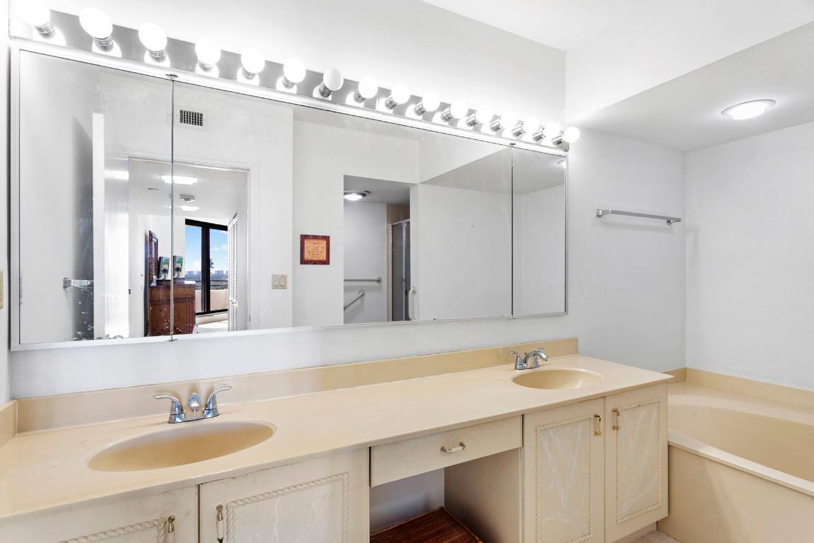 3322 Casseekey Island Road 504