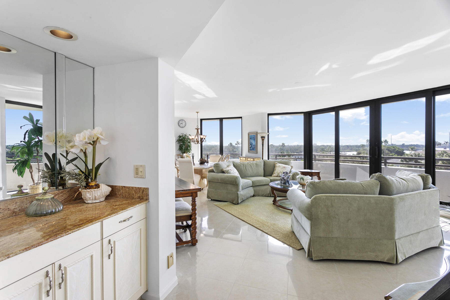 3322 Casseekey Island Road 504