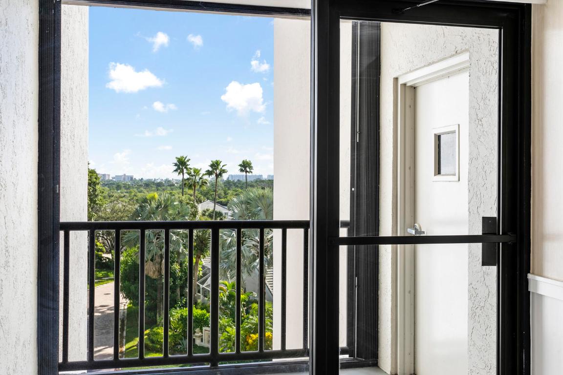 3322 Casseekey Island Road 504