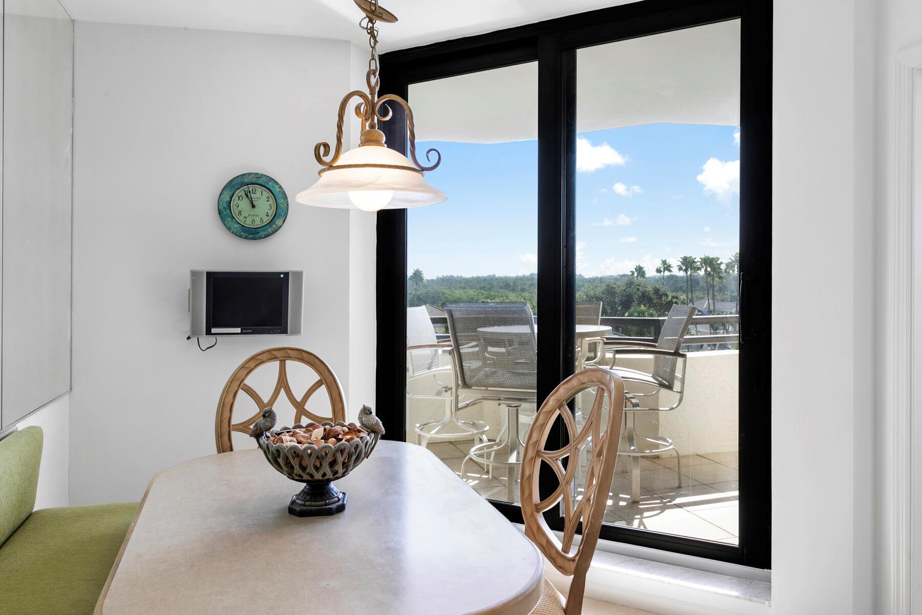 3322 Casseekey Island Road 504