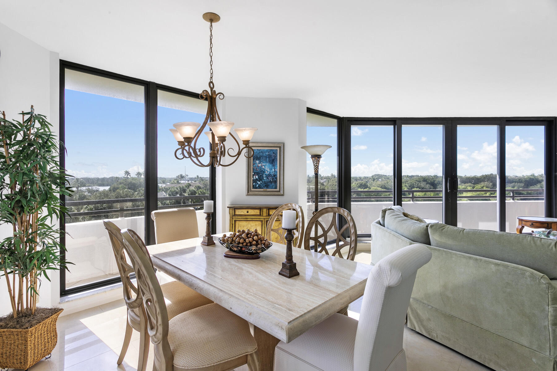 3322 Casseekey Island Road 504