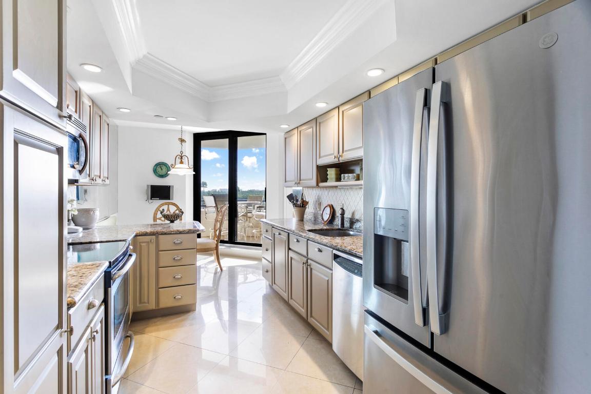 3322 Casseekey Island Road 504