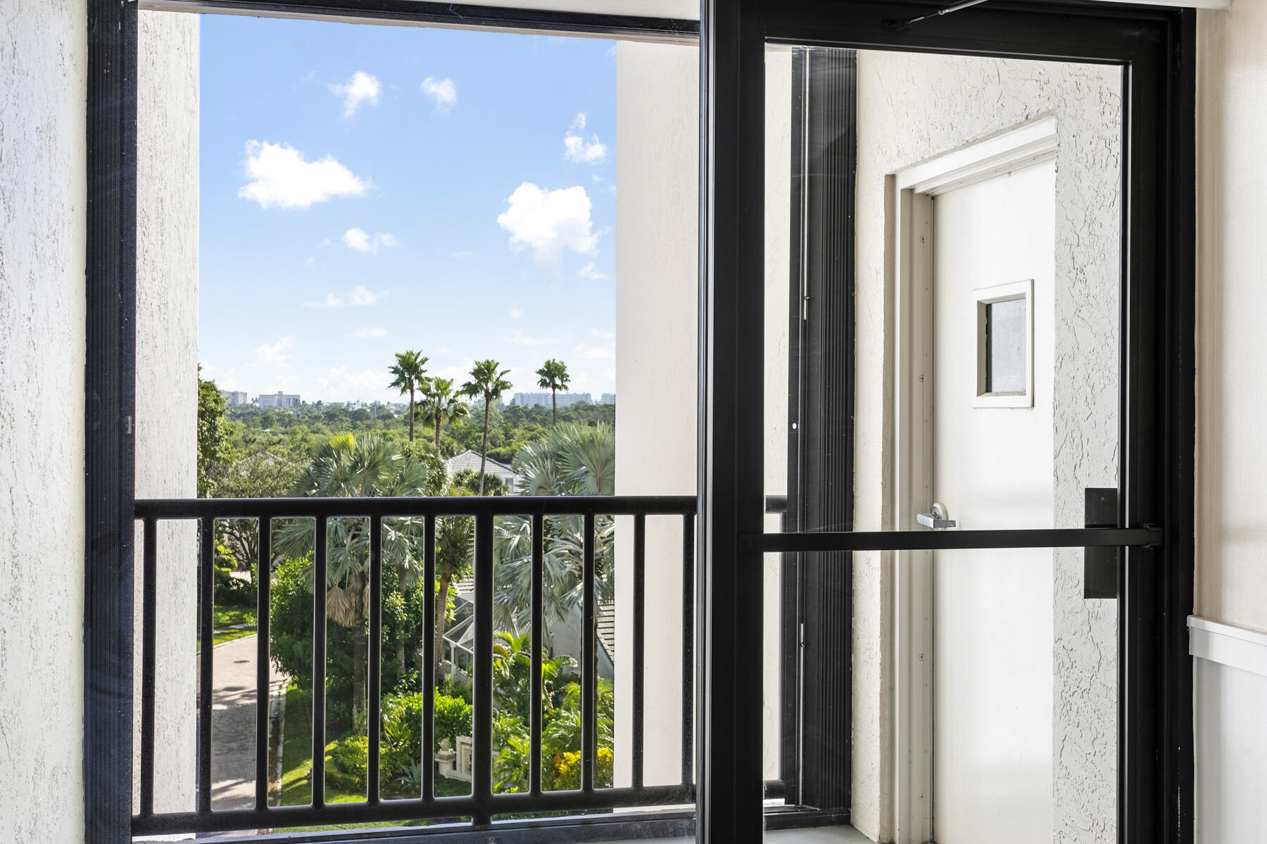 3322 Casseekey Island Road 504