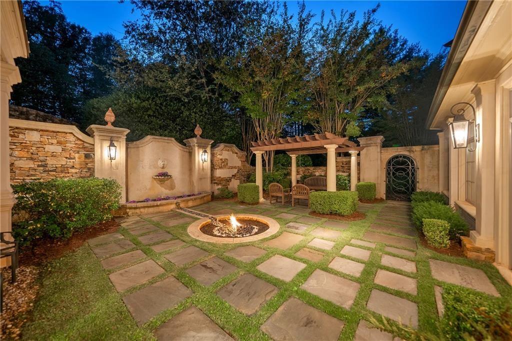 811 Hawks Nest Court