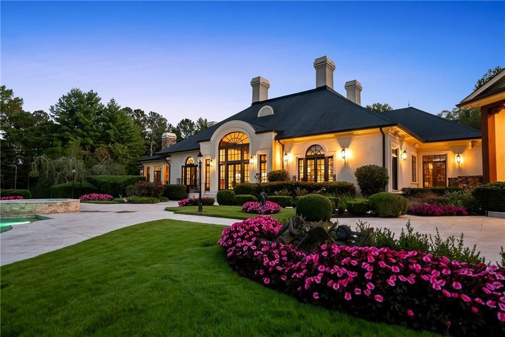 811 Hawks Nest Court