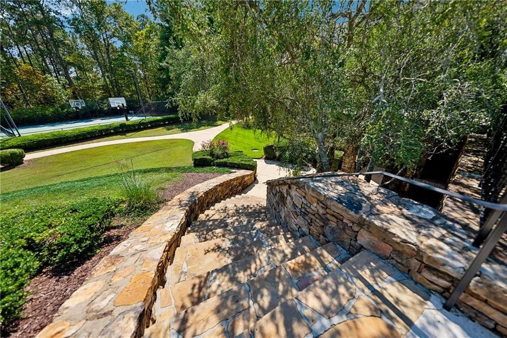 811 Hawks Nest Court