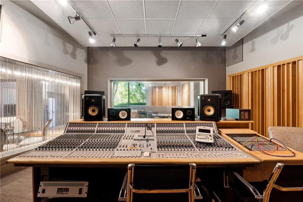 811 Hawks Nest Court