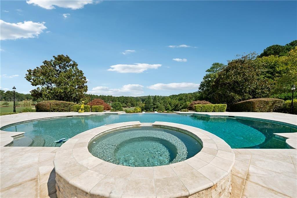 811 Hawks Nest Court