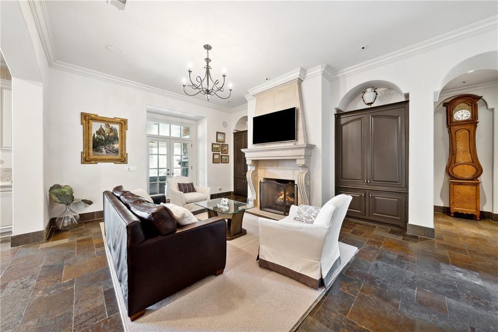 811 Hawks Nest Court