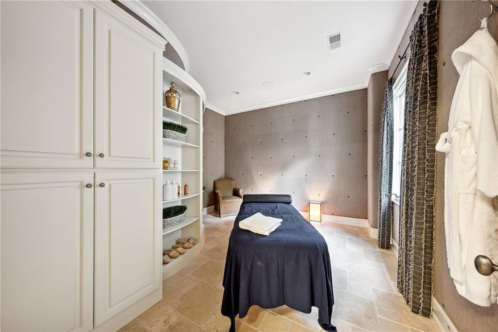 811 Hawks Nest Court