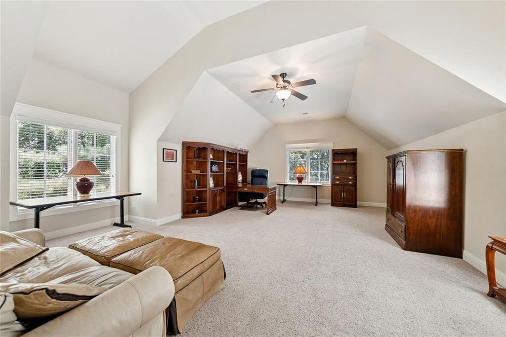 102 Townsend Pass