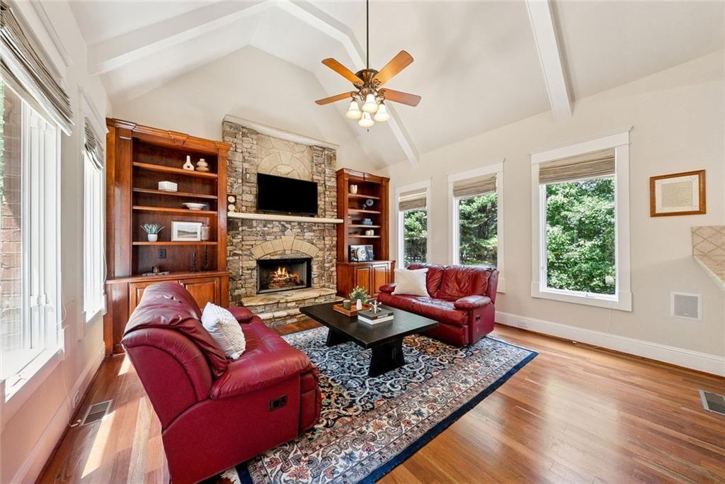 102 Townsend Pass