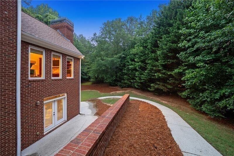 102 Townsend Pass