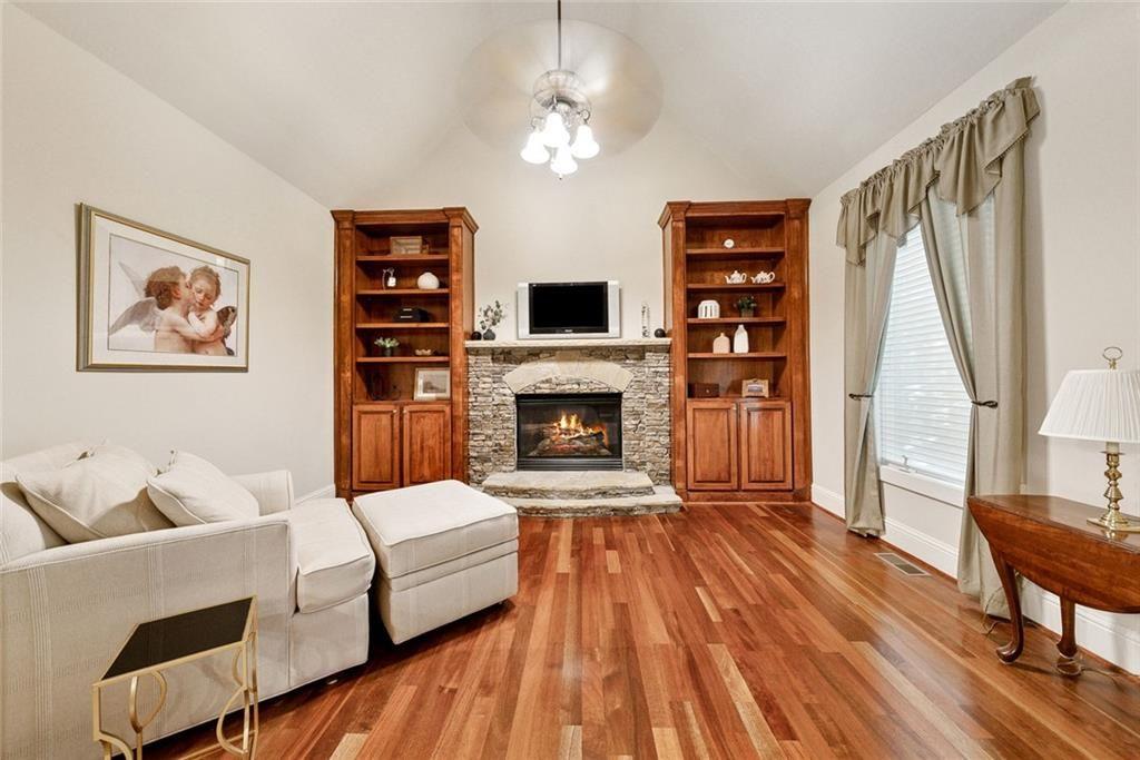 102 Townsend Pass