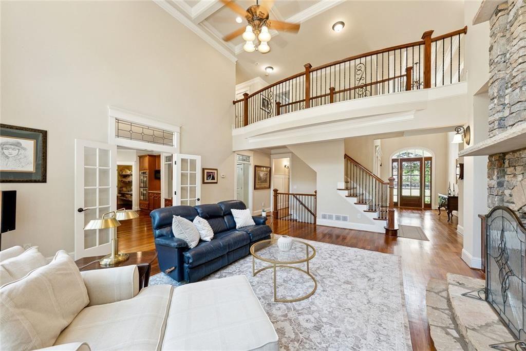 102 Townsend Pass