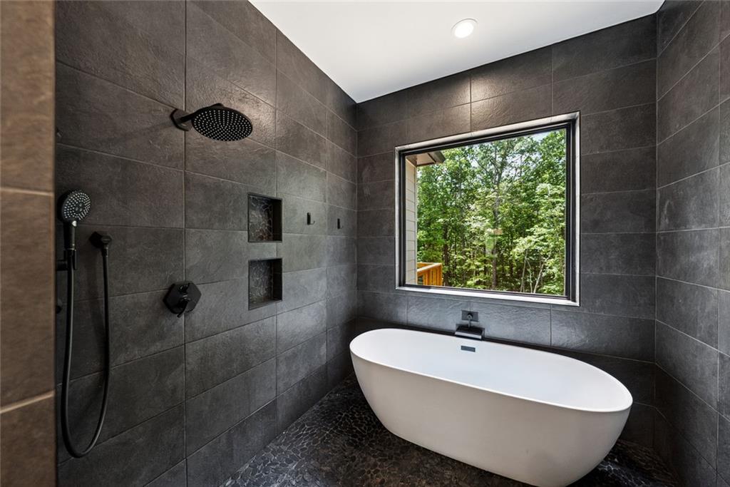 121 White Pen Road Road