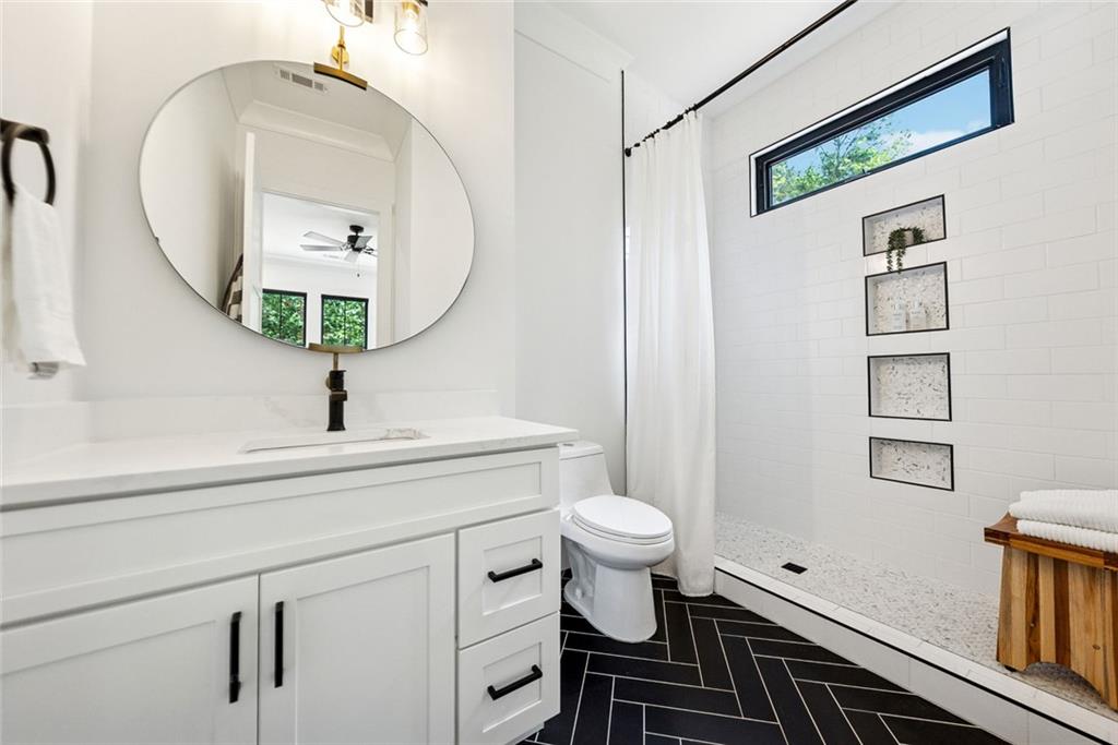 121 White Pen Road Road