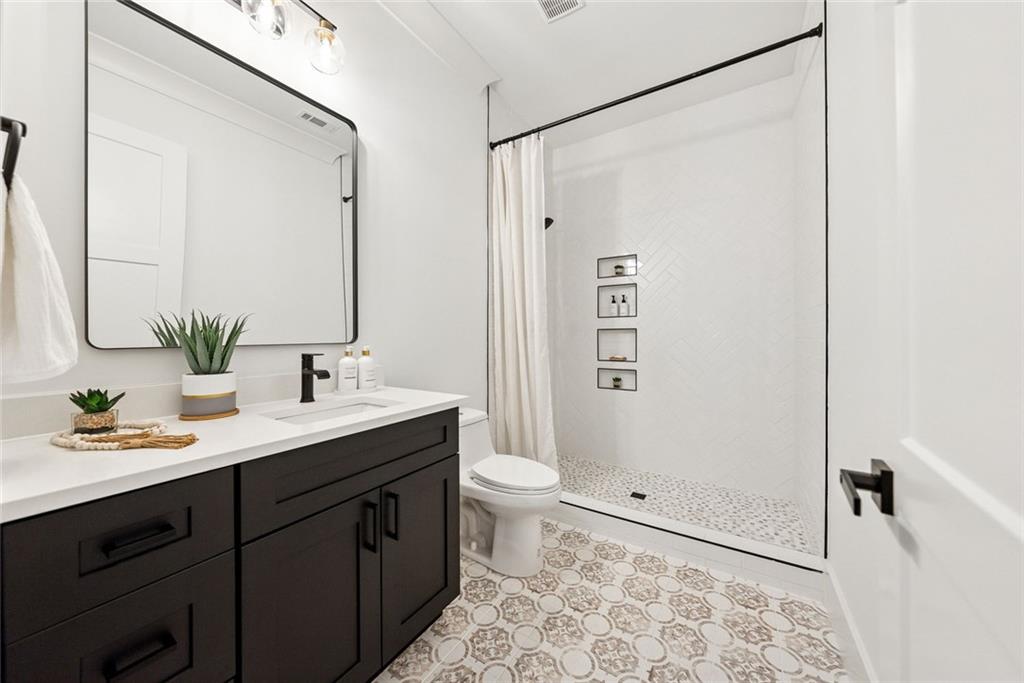 121 White Pen Road Road