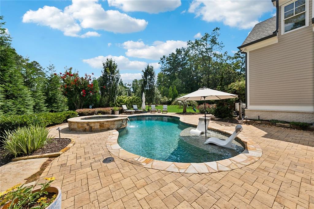 375 Hembree Road