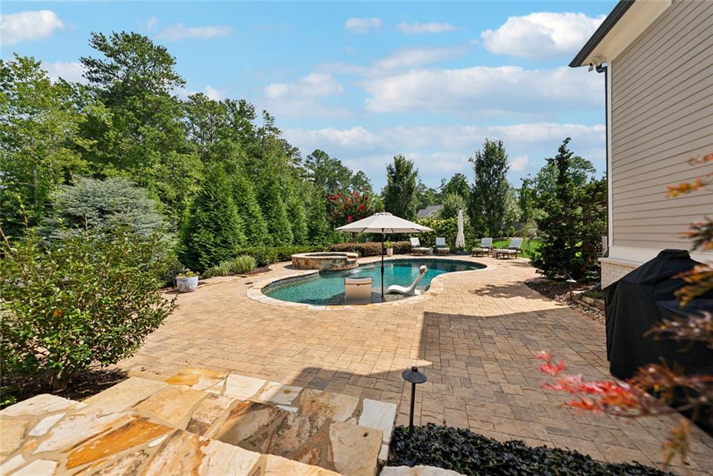 375 Hembree Road