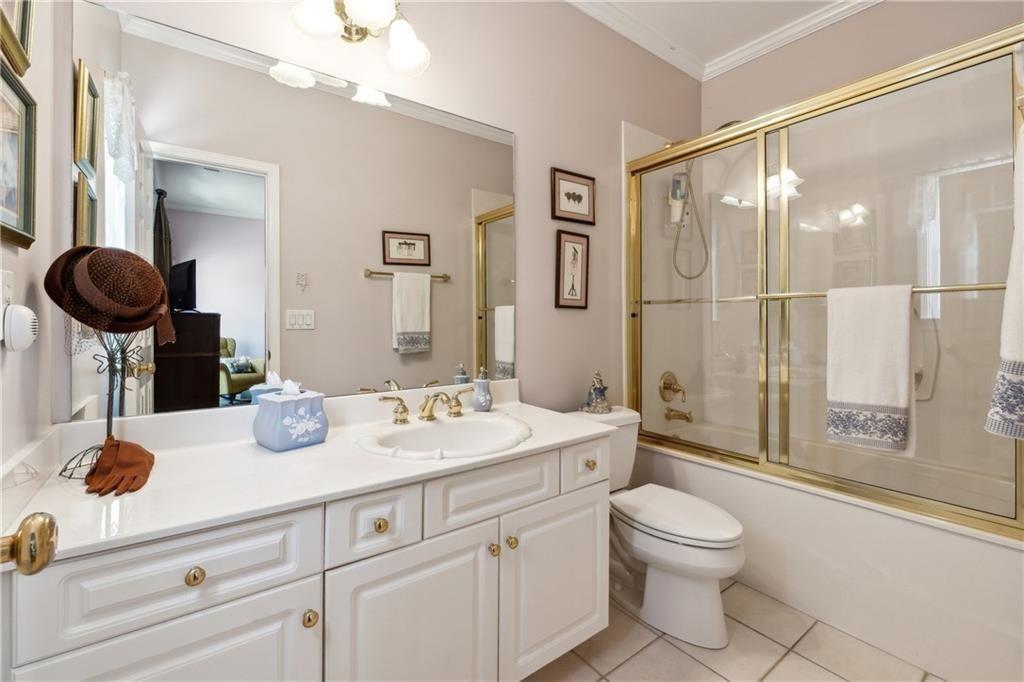 2230 Henry Scott