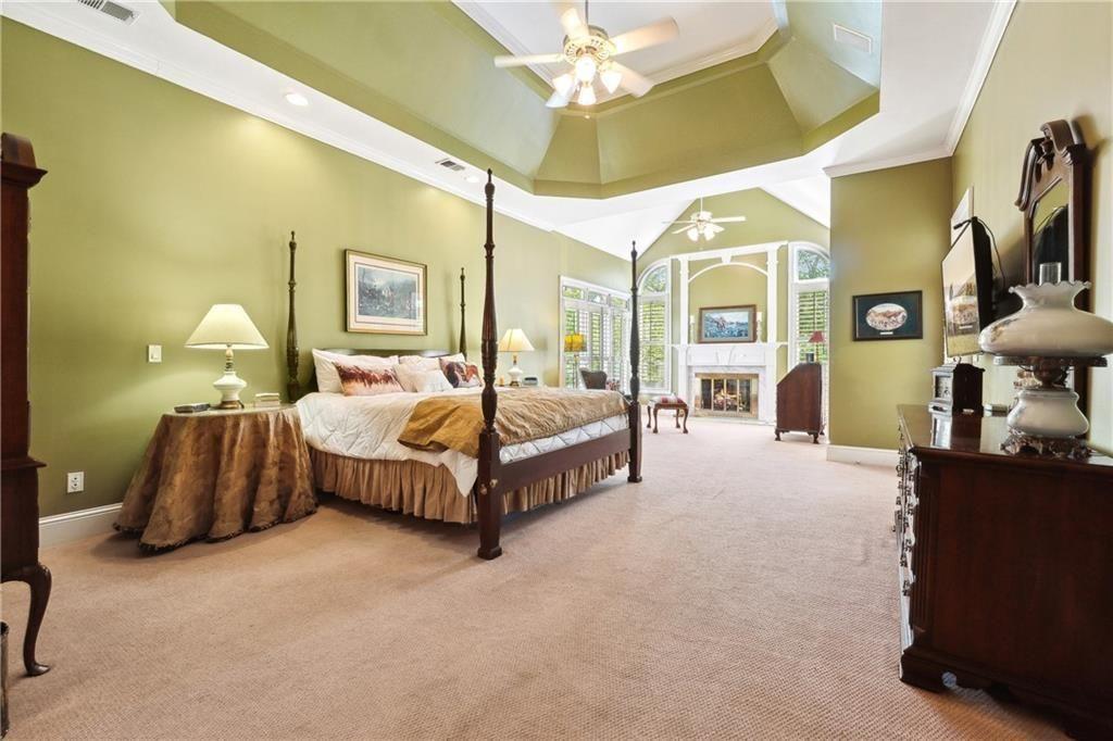 2230 Henry Scott
